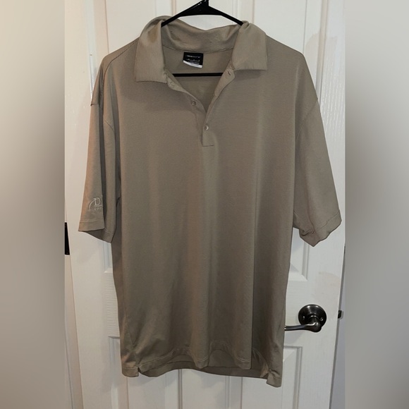 Nike Golf Shirt - Picture 1 of 3